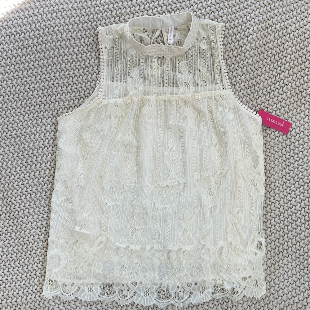 Xhilaration Cream Lace Top